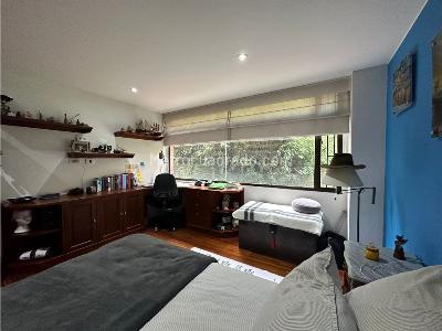 Apartamento de 3 alcobas en venta en Rosales Alto, Bogotá, 207 m² · foto 18 de 20