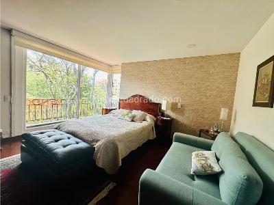 Apartamento de 3 alcobas en venta en Rosales Alto, Bogotá, 167 m² · foto 3 de 20