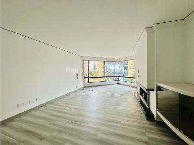 Apartamento de 4 alcobas en venta en Refugio Bajo, Bogotá, 400 m² · foto 2 de 20