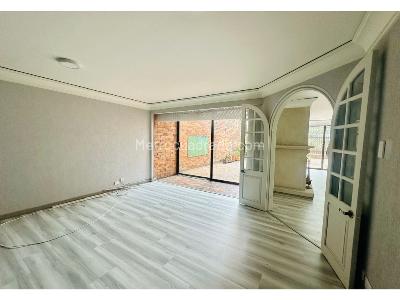 Apartamento de 4 alcobas en venta en Refugio Bajo, Bogotá, 400 m² · foto 3 de 20