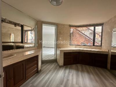 Apartamento de 4 alcobas en venta en Refugio Bajo, Bogotá, 400 m² · foto 18 de 20