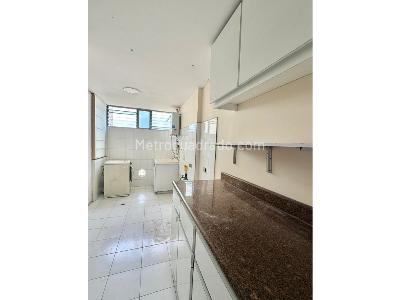 Apartamento de 3 alcobas en venta en Rosales Bajo, Bogotá, 181 m² · foto 12 de 20