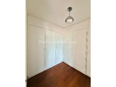 Apartamento de 3 alcobas en venta en Rosales Bajo, Bogotá, 181 m² · foto 17 de 20