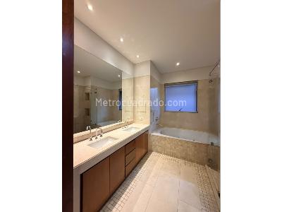 Apartamento en arriendo en Chico Museo, Bogotá · foto 6 de 20