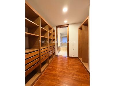 Apartamento en arriendo en Chico Museo, Bogotá · foto 10 de 20