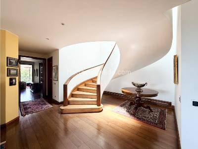 Apartamento de 3 alcobas en venta en Santa Barbara Alta, Bogotá, 438 m² · foto 3 de 20
