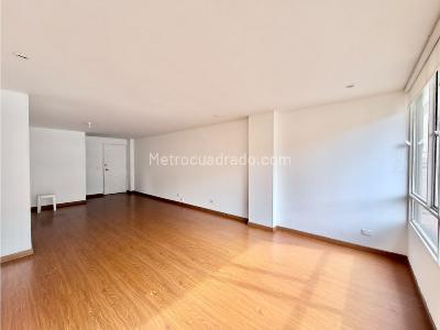 Apartamento de 2 alcobas en arriendo en Rosales Bajo, Bogotá, 83 m² · foto 4 de 20