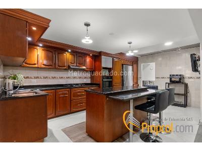 Casa de 5 alcobas en arriendo en El Batán, Bogotá, 350 m² · foto 3 de 13