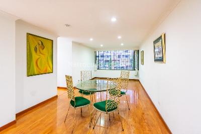 Apartamento en venta en Santa Barbara, Bogotá · foto 2 de 17