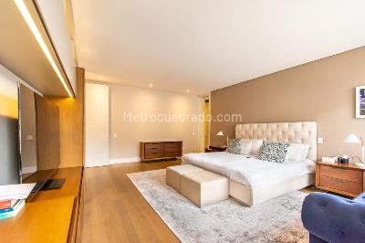 Apartamento de 3 alcobas en venta en Chico Reservado, Bogotá, 256 m² · foto 11 de 20