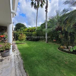 Casa de 4 alcobas en venta en El Vergel, Ibagué, 362 m² · foto 2 de 20