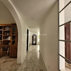 Casa de 4 alcobas en venta en El Vergel, Ibagué, 362 m² · foto 15 de 20