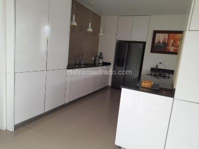 Casa de 3 alcobas en venta en El Vergel, Ibagué, 311 m² · foto 12 de 20