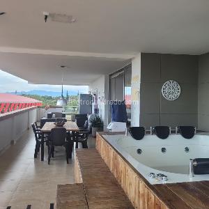 Apartamento de 5 alcobas en venta en La Florida I, Ibagué, 310 m² · foto 2 de 20