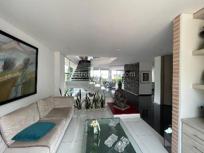 Casa de 4 alcobas en venta en El Vergel, Ibagué, 392 m² · foto 3 de 20