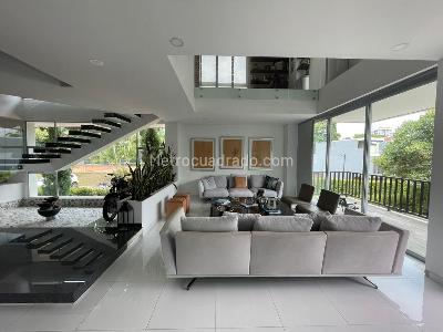 Casa de 4 alcobas en venta en El Vergel, Ibagué, 392 m² · foto 5 de 20