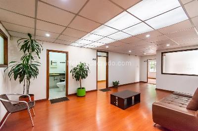 Casa en venta en Quinta Camacho, Bogotá · foto 2 de 20