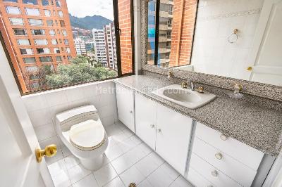 Apartamento en venta en Santa Barbara, Bogotá · foto 4 de 20