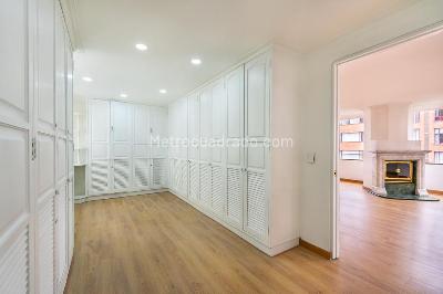 Apartamento en venta en Santa Barbara, Bogotá · foto 8 de 20