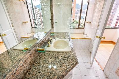 Apartamento en venta en Santa Barbara, Bogotá · foto 10 de 20