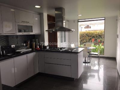 Casa de 4 alcobas en venta en Hacienda San Simon, Bogotá, 324 m² · foto 11 de 20