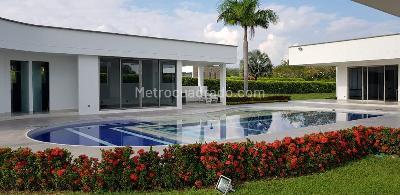 Casa de 5 alcobas en venta en Picaleña, Ibagué, 1350 m² · foto 2 de 11