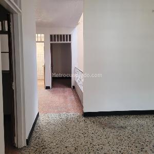 Casa de 5 alcobas en venta en El Carmen, Ibagué, 253 m² · foto 6 de 20