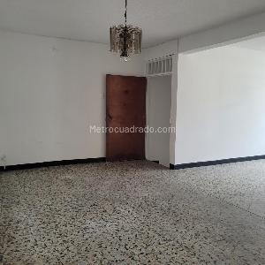 Casa de 5 alcobas en venta en El Carmen, Ibagué, 253 m² · foto 8 de 20