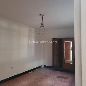 Casa de 5 alcobas en venta en El Carmen, Ibagué, 253 m² · foto 10 de 20