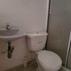 Casa de 5 alcobas en venta en El Carmen, Ibagué, 253 m² · foto 13 de 20
