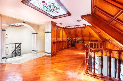 Apartamento de 2 alcobas en venta en Chico Reservado, Bogotá, 162 m² · foto 3 de 20