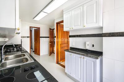 Apartamento de 2 alcobas en venta en Chico Reservado, Bogotá, 162 m² · foto 17 de 20