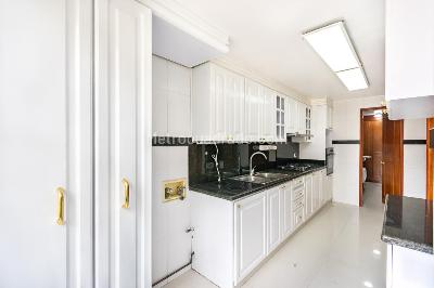 Apartamento de 2 alcobas en venta en Chico Reservado, Bogotá, 162 m² · foto 18 de 20