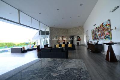 Casa de 5 alcobas en venta en Hacienda Las Victorias, Ibagué, 1385 m² · foto 4 de 15
