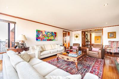Apartamento de 3 alcobas en venta en Los Rosales, Bogotá, 280 m² · foto 4 de 20