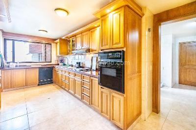Apartamento de 3 alcobas en venta en Los Rosales, Bogotá, 280 m² · foto 13 de 20