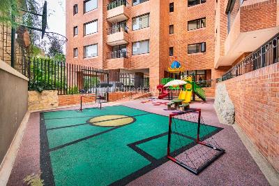 Apartamento de 3 alcobas en venta en Los Rosales, Bogotá, 280 m² · foto 19 de 20