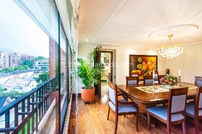 Apartamento de 4 alcobas en venta en Santa Paula, Bogotá, 464 m² · foto 2 de 20