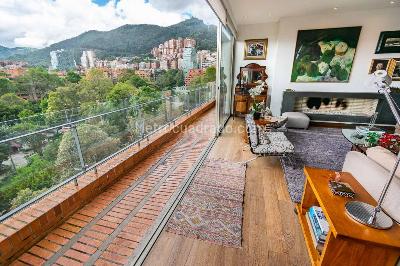 Apartamento de 4 alcobas en venta en La Cabrera, Bogotá, 377 m² · foto 2 de 19