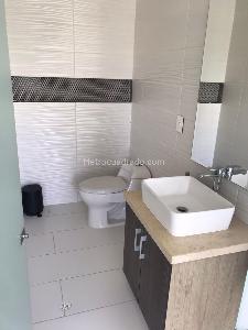 Casa de 4 alcobas en venta en Mirolindo Picaleña, Ibagué, 470 m² · foto 9 de 20