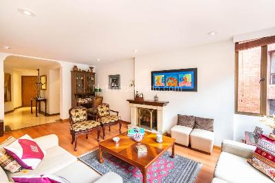 Apartamento de 3 alcobas en venta en Los Rosales, Bogotá, 162 m² · foto 3 de 15