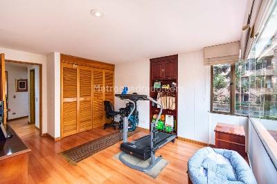 Apartamento de 3 alcobas en venta en Los Rosales, Bogotá, 162 m² · foto 7 de 15