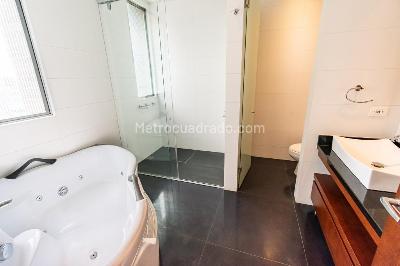 Apartamento de 3 alcobas en venta en El Refugio Chapinero, Bogotá, 286 m² · foto 17 de 20