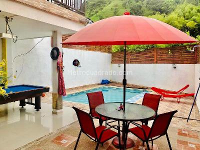 Casa de 3 alcobas en venta en Cañon Del Combeima, Ibagué, 200 m² · foto 2 de 8