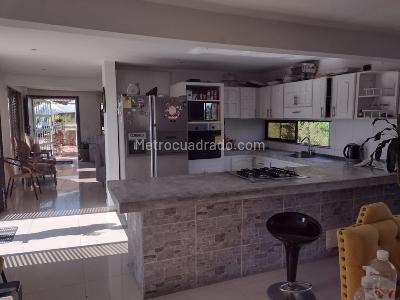 Casa de 4 alcobas en venta en Aparco, Ibagué, 440 m² · foto 16 de 20