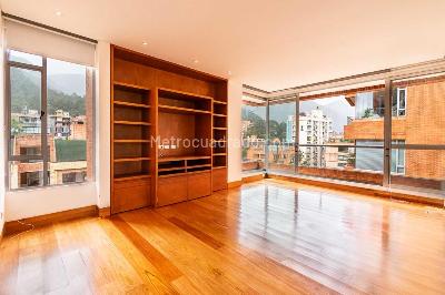 Apartamento de 3 alcobas en venta en Los Rosales, Bogotá, 291 m² · foto 5 de 20