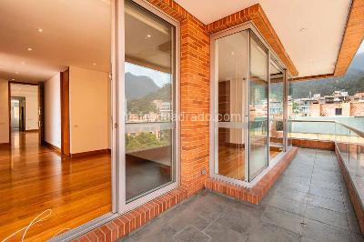 Apartamento de 3 alcobas en venta en Los Rosales, Bogotá, 291 m² · foto 6 de 20