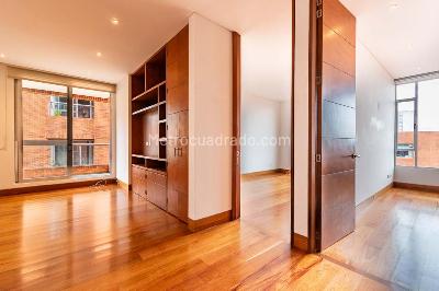 Apartamento de 3 alcobas en venta en Los Rosales, Bogotá, 291 m² · foto 9 de 20