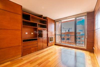 Apartamento de 3 alcobas en venta en Los Rosales, Bogotá, 291 m² · foto 13 de 20