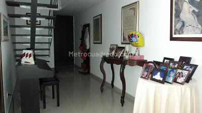 Apartamento de 3 alcobas en venta en La Pola, Ibagué, 117 m² · foto 5 de 18